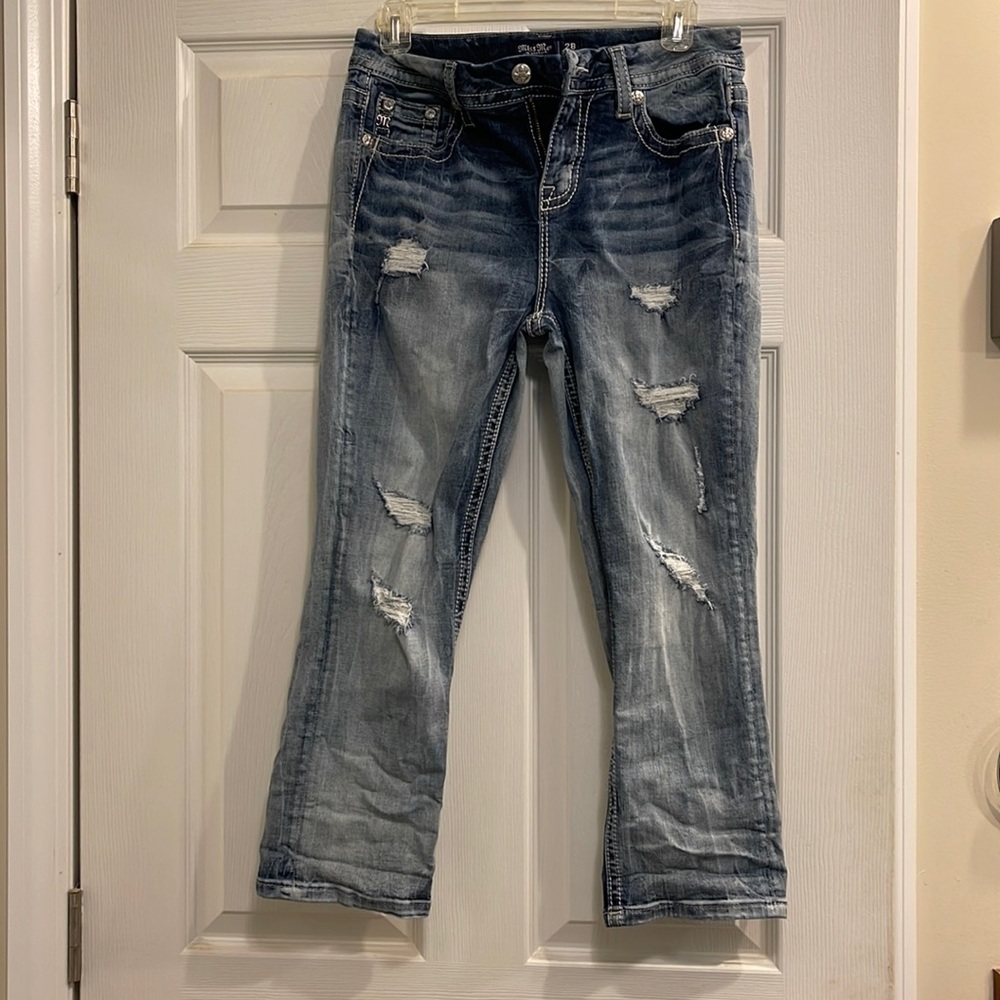 Miss Me Curvy Crop Jeans 28